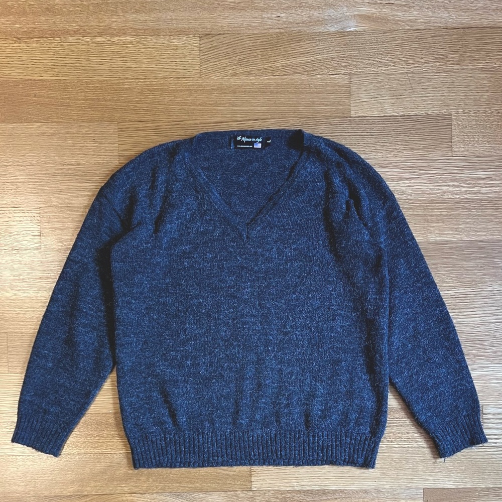 dark grey alpaca v neck sweater size large men’s